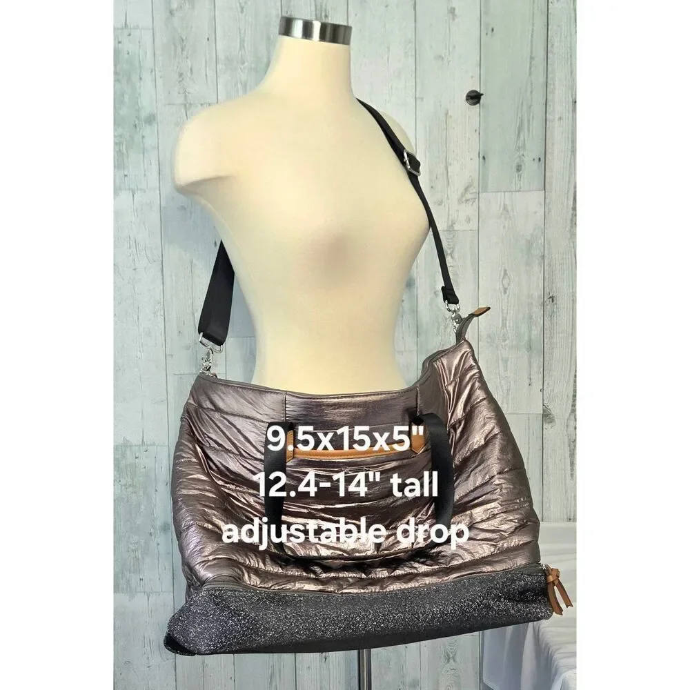 Stella & Dot Crush It Quilted Getaway Weekender Gym Bag